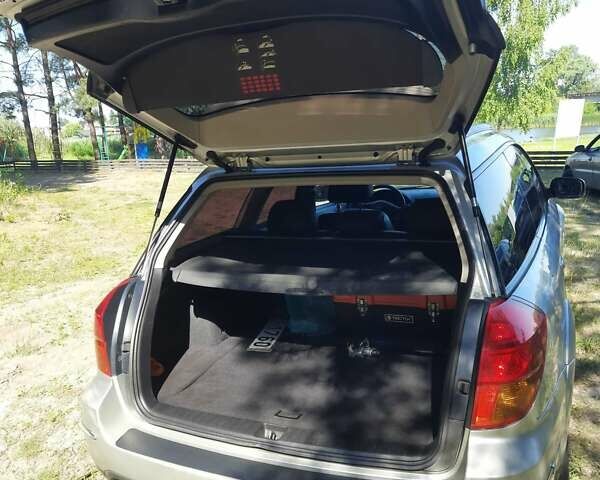 Сірий Субару Легасі, об'ємом двигуна 2.5 л та пробігом 261 тис. км за 4700 $, фото 4 на Automoto.ua