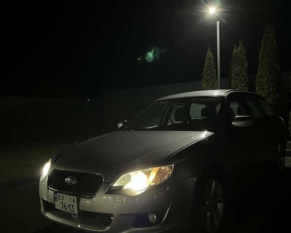 Сірий Субару Легасі, об'ємом двигуна 1.99 л та пробігом 300 тис. км за 6300 $, фото 1 на Automoto.ua