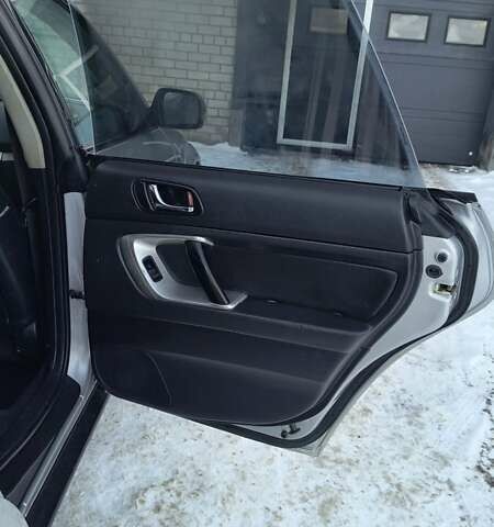 Сірий Субару Легасі, об'ємом двигуна 2.5 л та пробігом 357 тис. км за 5500 $, фото 27 на Automoto.ua