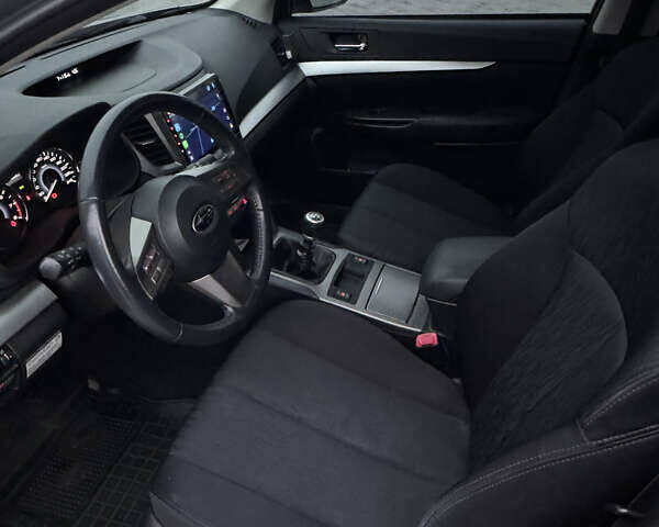 Сірий Субару Легасі, об'ємом двигуна 1.99 л та пробігом 234 тис. км за 7999 $, фото 7 на Automoto.ua