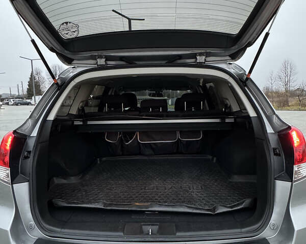 Сірий Субару Легасі, об'ємом двигуна 1.99 л та пробігом 234 тис. км за 7999 $, фото 12 на Automoto.ua