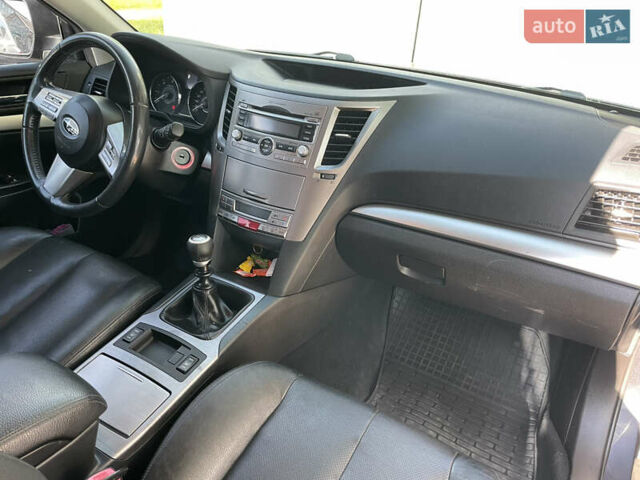 Серый Субару Легаси, объемом двигателя 2 л и пробегом 222 тыс. км за 6300 $, фото 35 на Automoto.ua
