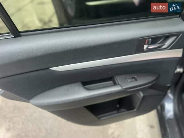 Серый Субару Легаси, объемом двигателя 2 л и пробегом 196 тыс. км за 7900 $, фото 13 на Automoto.ua