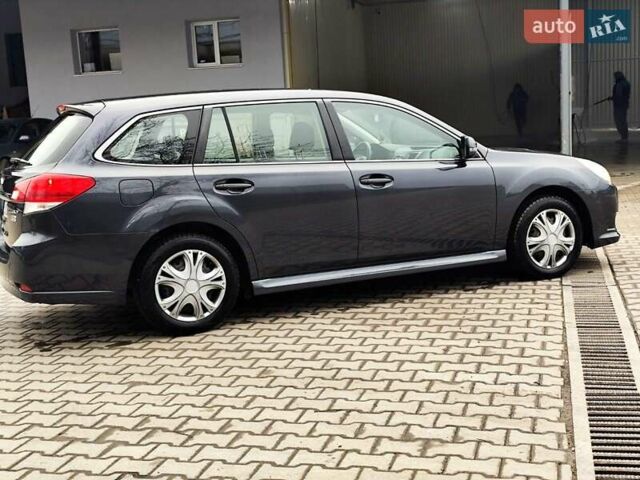 Серый Субару Легаси, объемом двигателя 2 л и пробегом 215 тыс. км за 8999 $, фото 10 на Automoto.ua