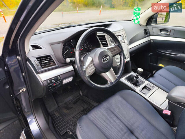 Серый Субару Легаси, объемом двигателя 2 л и пробегом 216 тыс. км за 7777 $, фото 9 на Automoto.ua