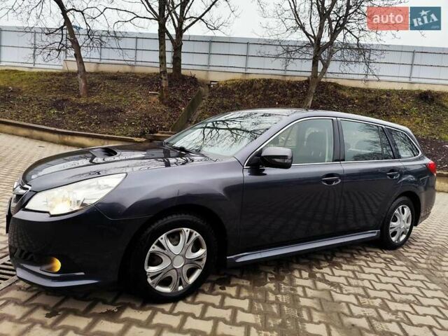Серый Субару Легаси, объемом двигателя 2 л и пробегом 215 тыс. км за 7500 $, фото 3 на Automoto.ua