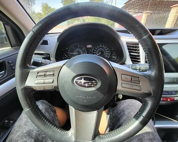 Сірий Субару Легасі, об'ємом двигуна 1.99 л та пробігом 380 тис. км за 8300 $, фото 7 на Automoto.ua