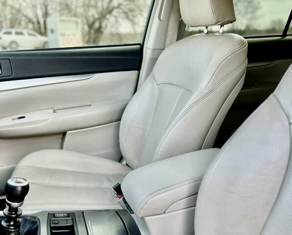 Серый Субару Легаси, объемом двигателя 2 л и пробегом 257 тыс. км за 8900 $, фото 11 на Automoto.ua