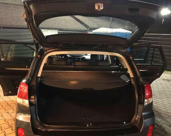 Серый Субару Легаси, объемом двигателя 2 л и пробегом 212 тыс. км за 9350 $, фото 7 на Automoto.ua