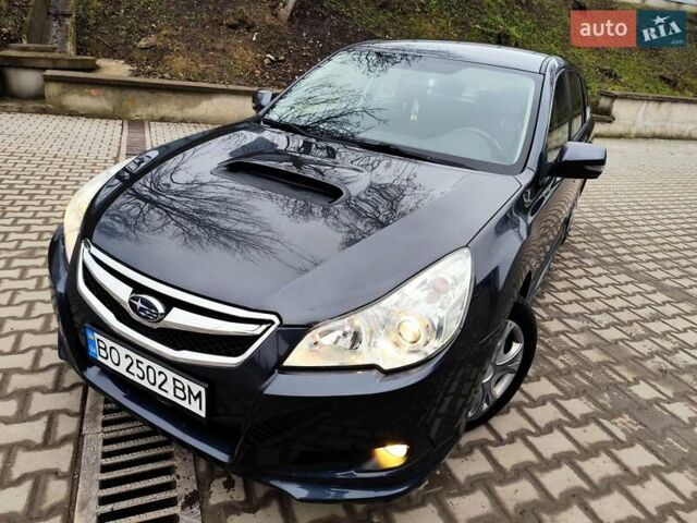 Серый Субару Легаси, объемом двигателя 2 л и пробегом 215 тыс. км за 7500 $, фото 1 на Automoto.ua