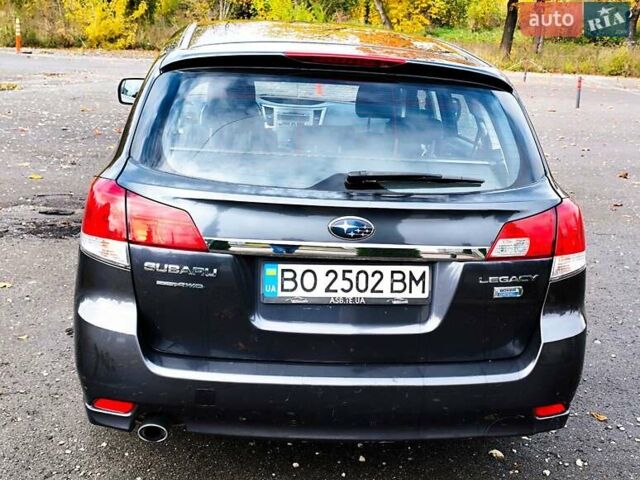 Сірий Субару Легасі, об'ємом двигуна 2 л та пробігом 215 тис. км за 7500 $, фото 6 на Automoto.ua