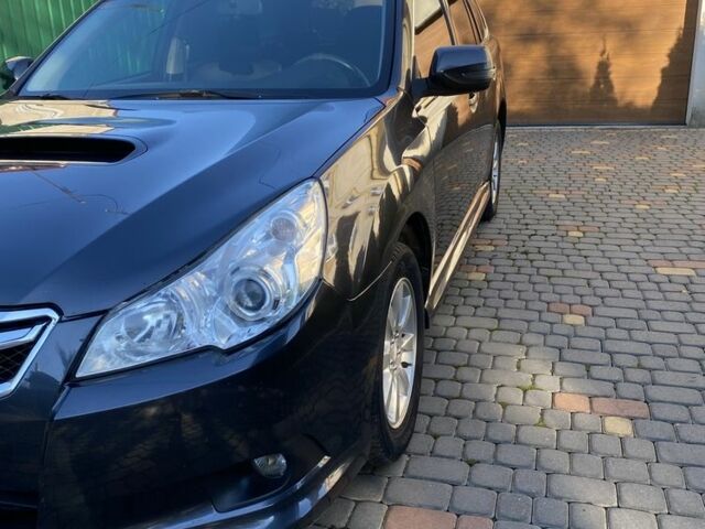 Сірий Субару Легасі, об'ємом двигуна 2 л та пробігом 255 тис. км за 6500 $, фото 1 на Automoto.ua