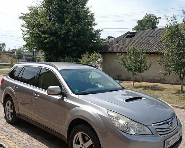 Сірий Субару Легасі, об'ємом двигуна 2 л та пробігом 180 тис. км за 8400 $, фото 1 на Automoto.ua