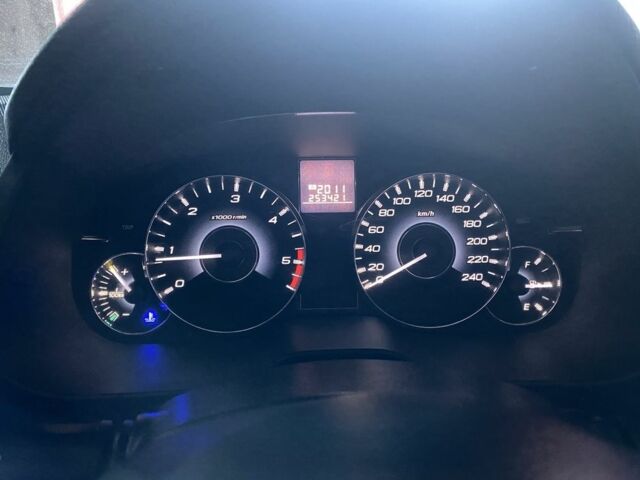 Сірий Субару Легасі, об'ємом двигуна 2 л та пробігом 255 тис. км за 6500 $, фото 3 на Automoto.ua