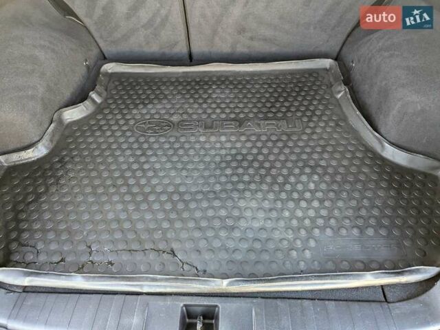 Серый Субару Легаси, объемом двигателя 2 л и пробегом 316 тыс. км за 7500 $, фото 26 на Automoto.ua