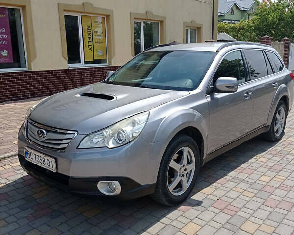 Сірий Субару Легасі, об'ємом двигуна 2 л та пробігом 180 тис. км за 8400 $, фото 2 на Automoto.ua