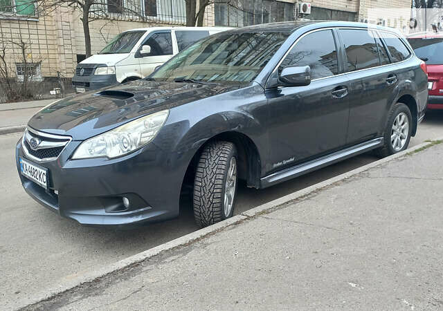 Сірий Субару Легасі, об'ємом двигуна 2 л та пробігом 260 тис. км за 9500 $, фото 2 на Automoto.ua