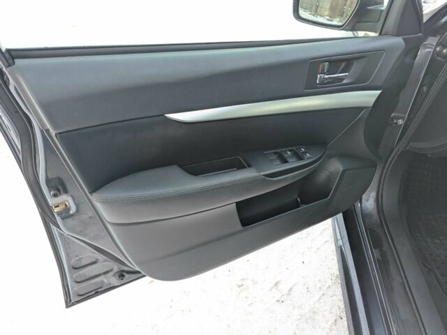 Сірий Субару Легасі, об'ємом двигуна 2 л та пробігом 211 тис. км за 3999 $, фото 14 на Automoto.ua