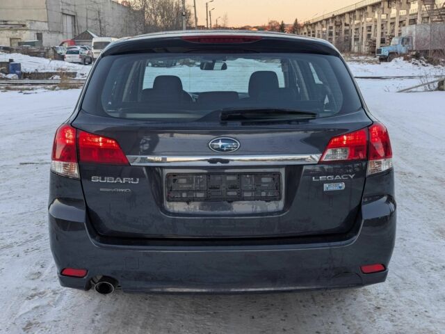 Сірий Субару Легасі, об'ємом двигуна 2 л та пробігом 211 тис. км за 3999 $, фото 4 на Automoto.ua