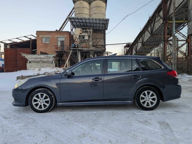 Сірий Субару Легасі, об'ємом двигуна 2 л та пробігом 211 тис. км за 3999 $, фото 2 на Automoto.ua