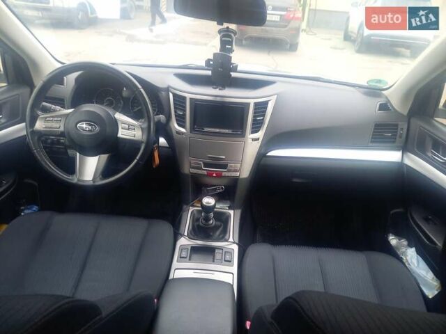 Серый Субару Легаси, объемом двигателя 1.99 л и пробегом 207 тыс. км за 9950 $, фото 21 на Automoto.ua