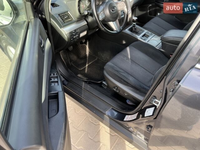 Сірий Субару Легасі, об'ємом двигуна 2 л та пробігом 285 тис. км за 11200 $, фото 9 на Automoto.ua