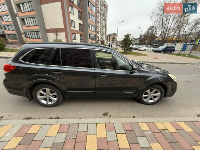 Серый Субару Легаси, объемом двигателя 2.5 л и пробегом 270 тыс. км за 9500 $, фото 4 на Automoto.ua