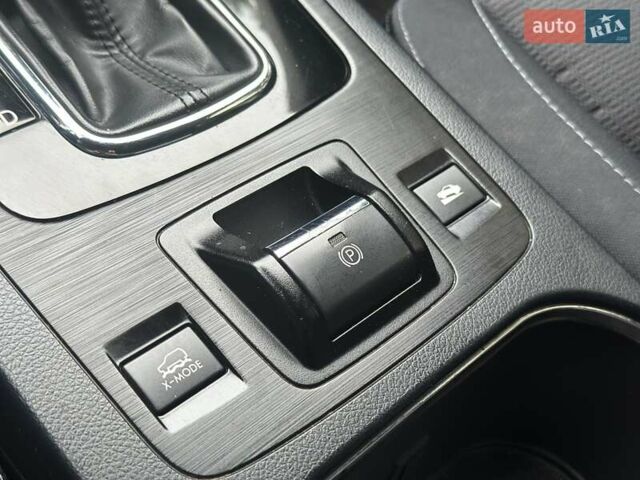 Сірий Субару Легасі, об'ємом двигуна 1.99 л та пробігом 200 тис. км за 15750 $, фото 88 на Automoto.ua