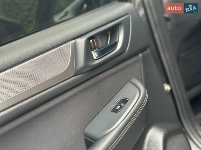 Сірий Субару Легасі, об'ємом двигуна 1.99 л та пробігом 200 тис. км за 15750 $, фото 76 на Automoto.ua