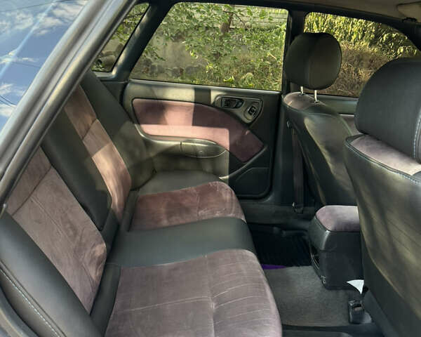 Синій Субару Легасі, об'ємом двигуна 2 л та пробігом 350 тис. км за 1850 $, фото 4 на Automoto.ua