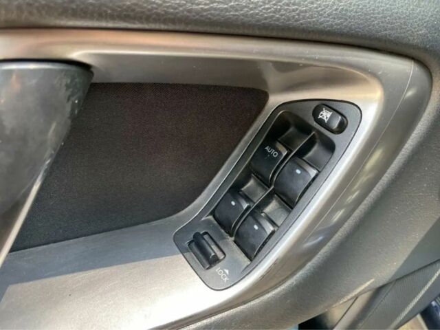 Синий Субару Легаси, объемом двигателя 2 л и пробегом 321 тыс. км за 5300 $, фото 12 на Automoto.ua