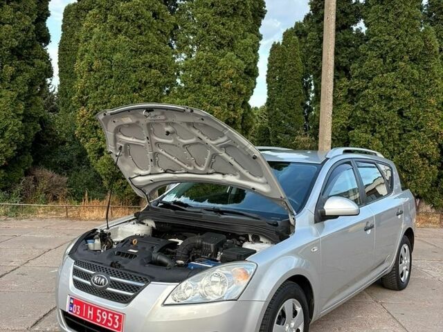Синій Субару Легасі, об'ємом двигуна 1.99 л та пробігом 220 тис. км за 4300 $, фото 1 на Automoto.ua