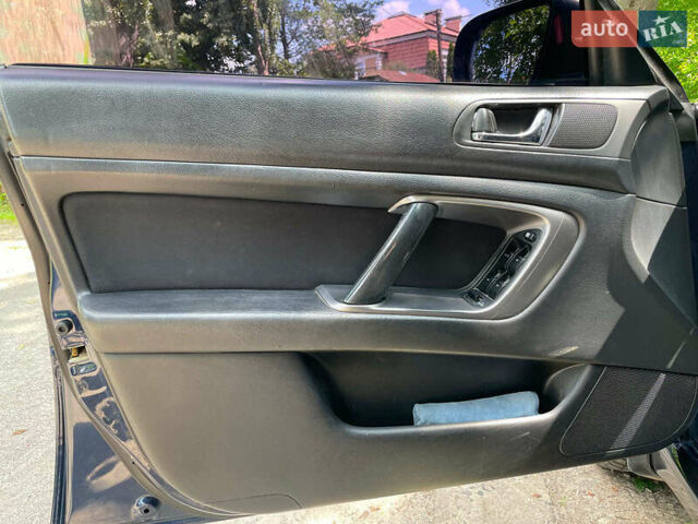 Синій Субару Легасі, об'ємом двигуна 2 л та пробігом 318 тис. км за 5990 $, фото 21 на Automoto.ua