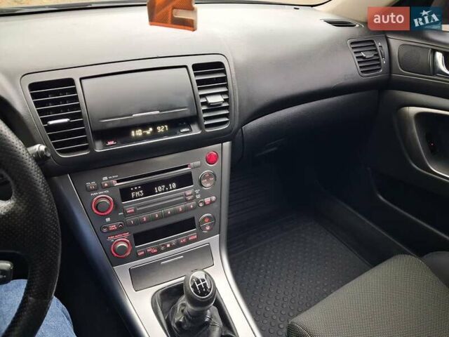 Синий Субару Легаси, объемом двигателя 1.99 л и пробегом 340 тыс. км за 4100 $, фото 9 на Automoto.ua