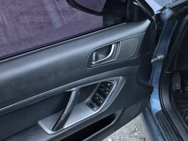 Синий Субару Легаси, объемом двигателя 2.5 л и пробегом 224 тыс. км за 4100 $, фото 14 на Automoto.ua