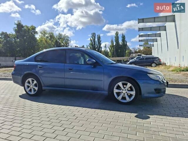Синий Субару Легаси, объемом двигателя 2.5 л и пробегом 235 тыс. км за 6800 $, фото 4 на Automoto.ua
