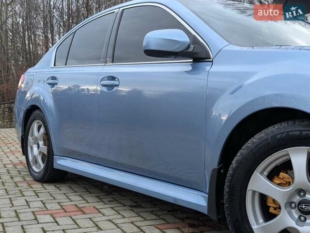 Синий Субару Легаси, объемом двигателя 2.5 л и пробегом 272 тыс. км за 7799 $, фото 4 на Automoto.ua