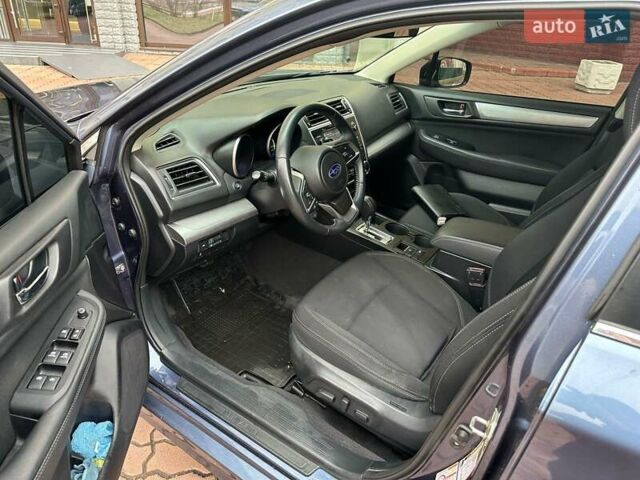 Синий Субару Легаси, объемом двигателя 2.5 л и пробегом 137 тыс. км за 12600 $, фото 7 на Automoto.ua