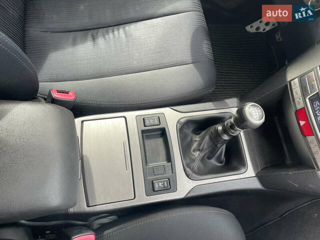 Синій Субару Легасі, об'ємом двигуна 1.99 л та пробігом 235 тис. км за 8300 $, фото 30 на Automoto.ua