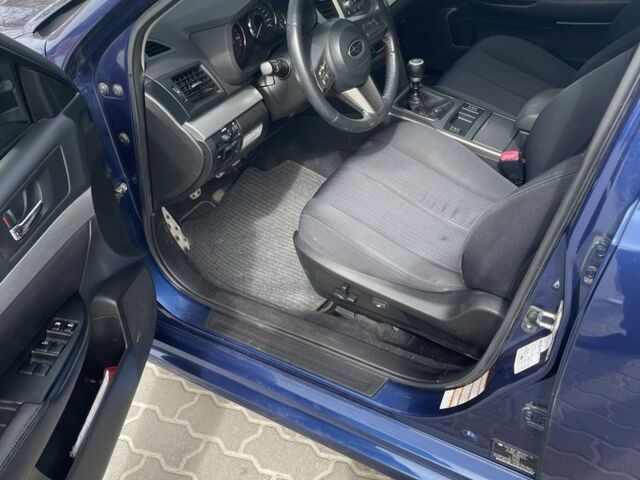 Синий Субару Легаси, объемом двигателя 2 л и пробегом 235 тыс. км за 8300 $, фото 6 на Automoto.ua