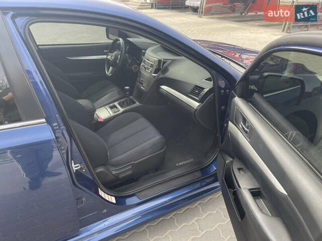 Синий Субару Легаси, объемом двигателя 1.99 л и пробегом 235 тыс. км за 8300 $, фото 25 на Automoto.ua