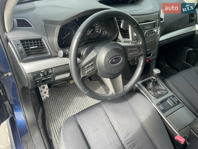 Синий Субару Легаси, объемом двигателя 1.99 л и пробегом 235 тыс. км за 8300 $, фото 19 на Automoto.ua