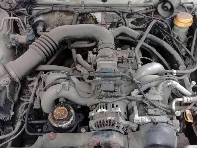 Зеленый Субару Легаси, объемом двигателя 1.5 л и пробегом 200 тыс. км за 2000 $, фото 6 на Automoto.ua