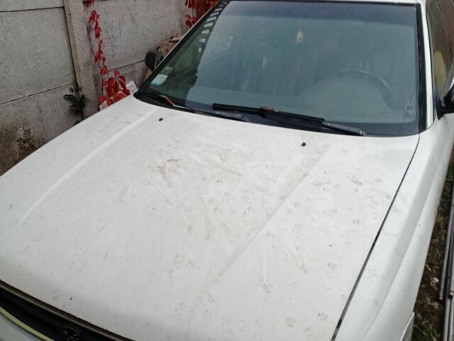 Зеленый Субару Легаси, объемом двигателя 1.5 л и пробегом 200 тыс. км за 2000 $, фото 1 на Automoto.ua