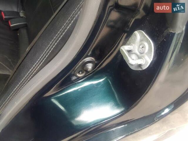 Зелений Субару Легасі, об'ємом двигуна 2 л та пробігом 306 тис. км за 4800 $, фото 1 на Automoto.ua