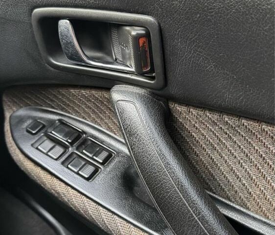 Зеленый Субару Легаси, объемом двигателя 2 л и пробегом 249 тыс. км за 2200 $, фото 7 на Automoto.ua