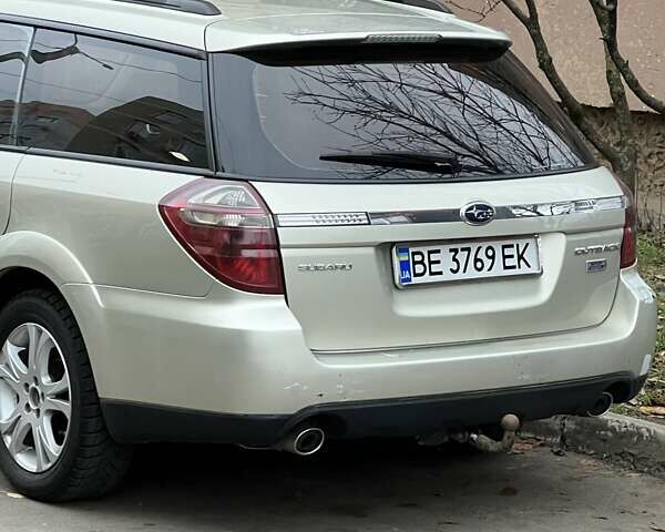 Зеленый Субару Легаси, объемом двигателя 2 л и пробегом 374 тыс. км за 5900 $, фото 3 на Automoto.ua