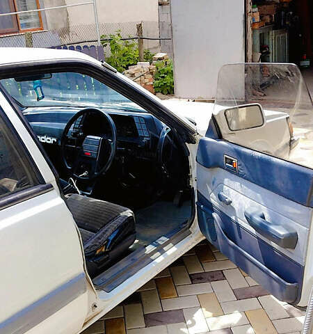 Субару Леон 1988 в Одессе на Automoto.ua Белый Субару Леон, объемом двигателя 1.8 л и пробегом 214 тыс. км за 1600 $, фото 5 на Automoto.ua