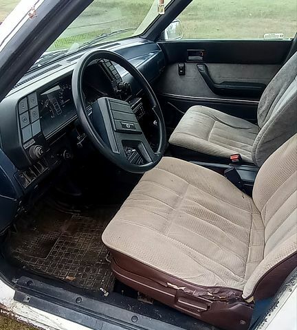 Білий Субару Леон, об'ємом двигуна 1.8 л та пробігом 350 тис. км за 700 $, фото 7 на Automoto.ua