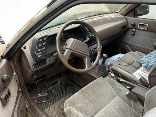 Бежевий Субару Леон, об'ємом двигуна 1.8 л та пробігом 3 тис. км за 550 $, фото 4 на Automoto.ua